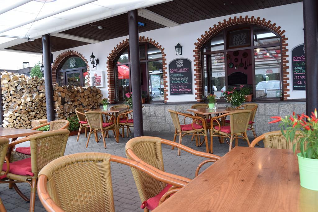 哈拉霍夫 威尔蒂罗莎旅馆酒店 外观 照片